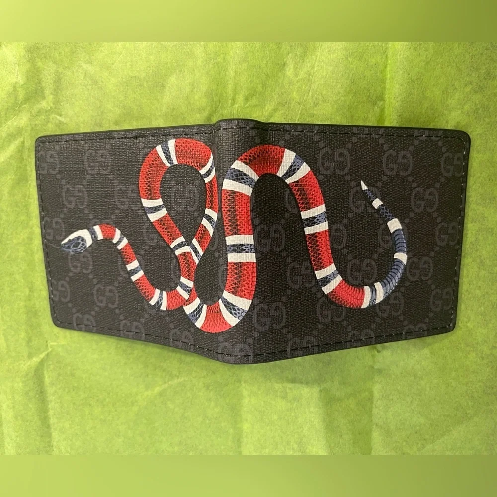 Black Bifold Stylish Leather Wallet NWOT! “SNAKE”